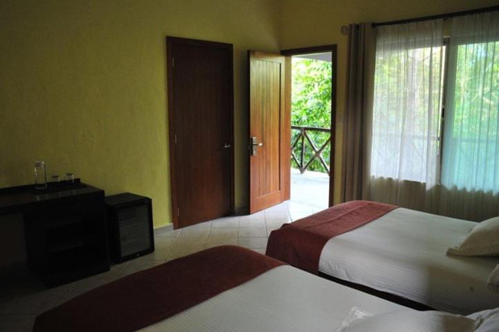 La Hacienda Cancun- El Ramonal, Monkey Sanctuary Hotel Kamer foto